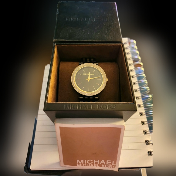 MK Watch - Picture 1 of 3